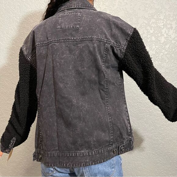 Levi’s Trucker Jacket Denim Jacket - Picture 16 of 16